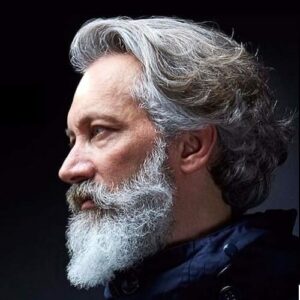 5_wavy-hairstyle-for-older-men-1